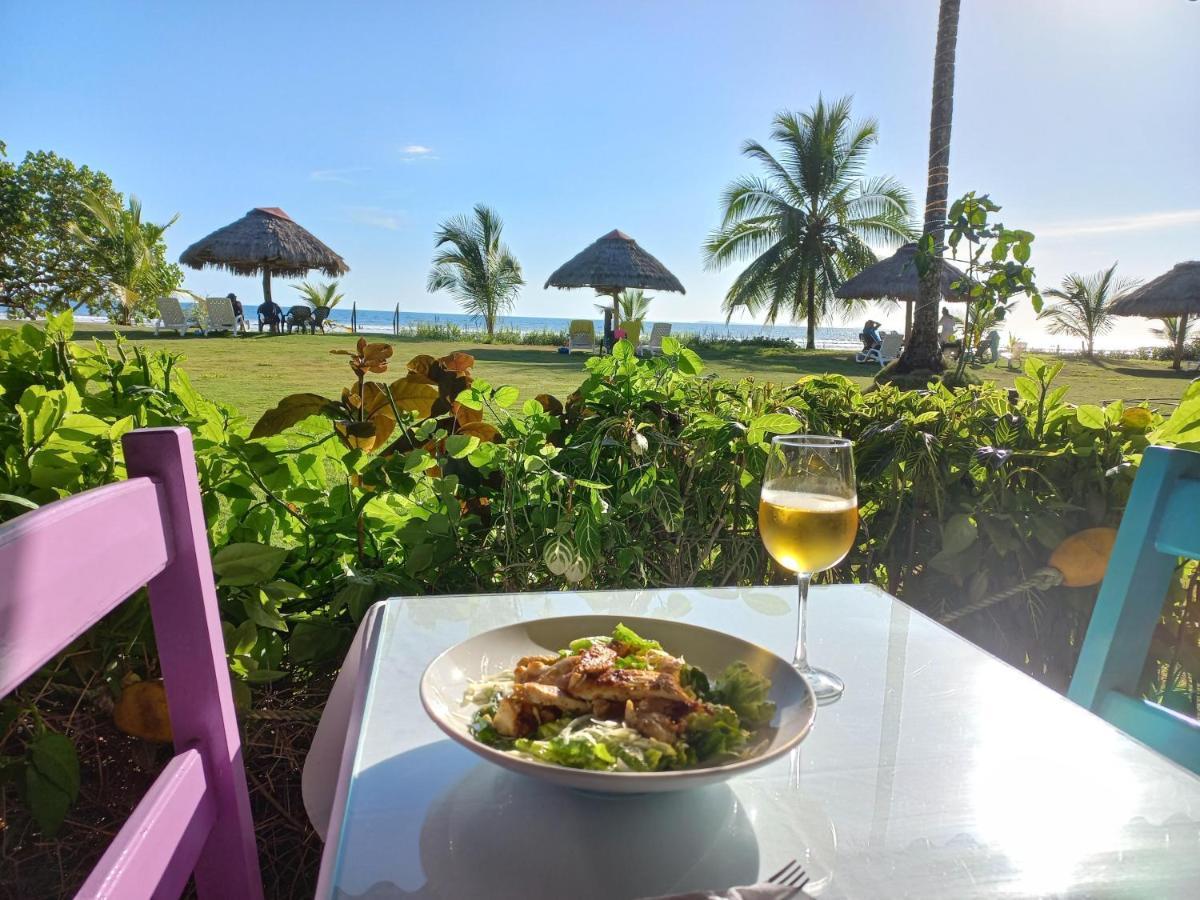 Las Lajas Beach Resort Luaran gambar
