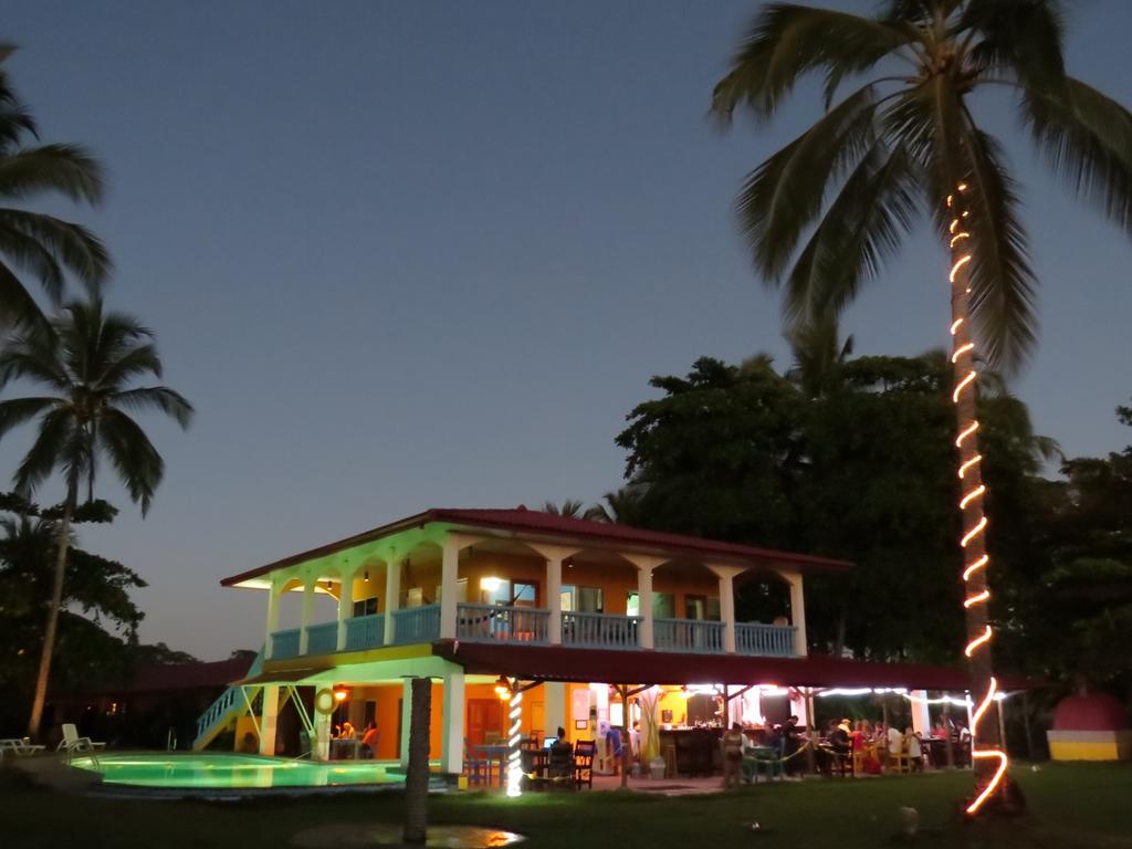 Las Lajas Beach Resort Bilik gambar