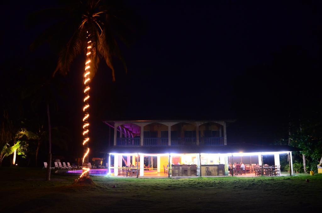 Las Lajas Beach Resort Luaran gambar